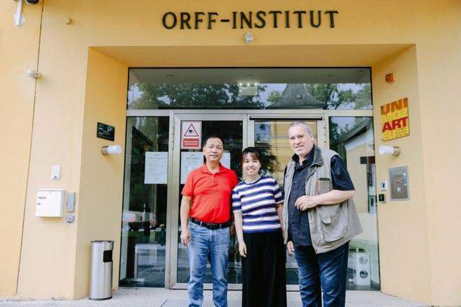 颖与西双版纳童萌乐托育的成长故事开元棋牌app爱之名育未来：罗璐(图3)