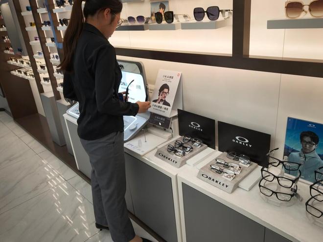买容易配镜难线下渠道成了“最后一公里”开元棋牌appAI眼镜爆发的真相：购(图17)